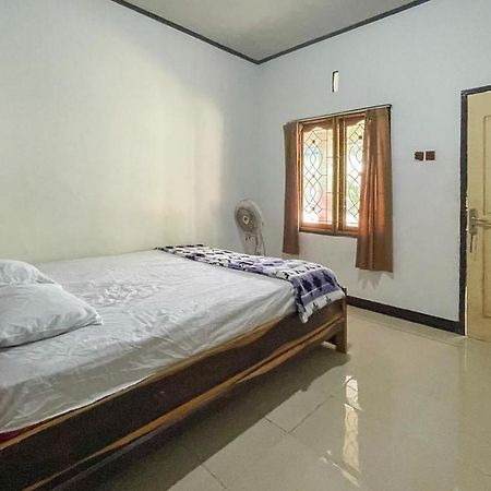 Ekas Beach Guesthouse Mitra Reddoorz Exterior foto