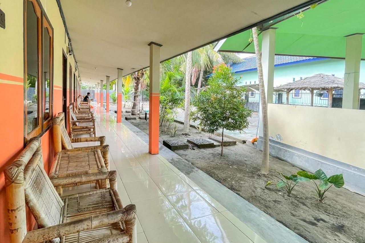 Ekas Beach Guesthouse Mitra Reddoorz Exterior foto
