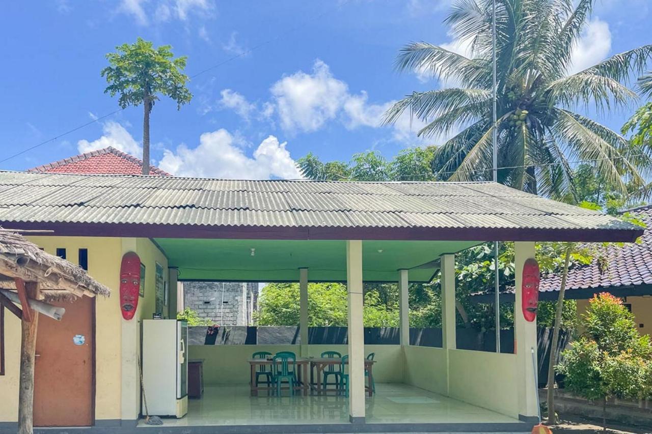 Ekas Beach Guesthouse Mitra Reddoorz Exterior foto