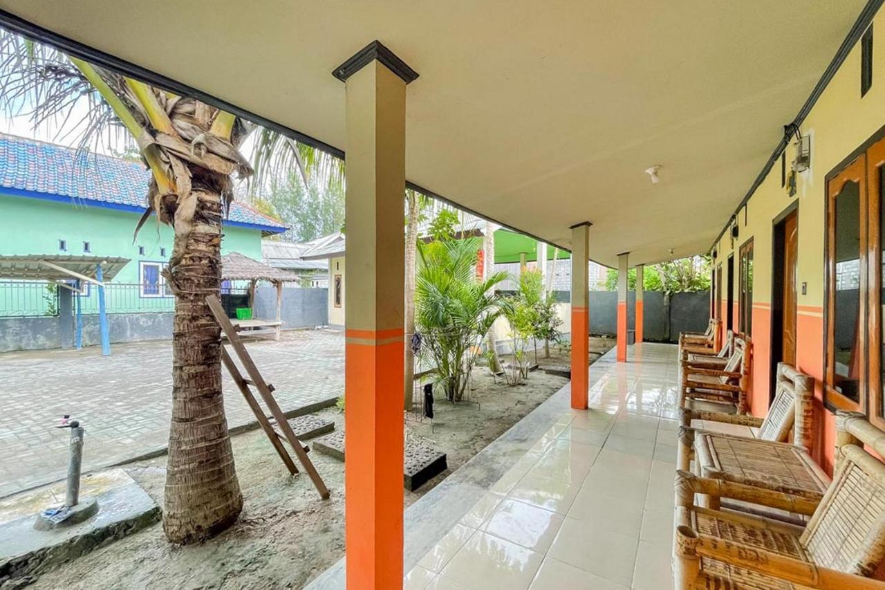 Ekas Beach Guesthouse Mitra Reddoorz Exterior foto