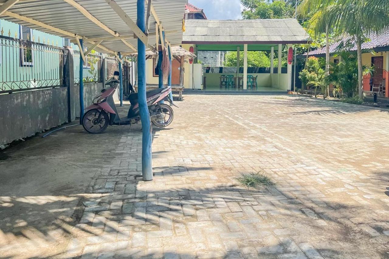 Ekas Beach Guesthouse Mitra Reddoorz Exterior foto